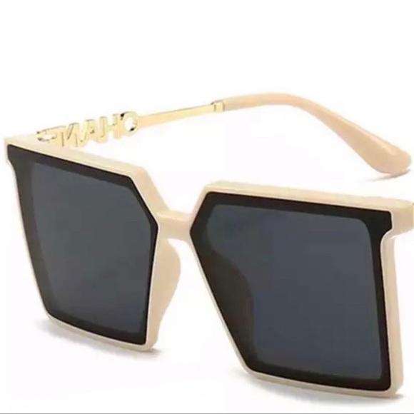 Lena Vie Boutique Accessories - Ecru Champagne Square Oversized Graphic Sunglasses, Lux Sunnies In Cream